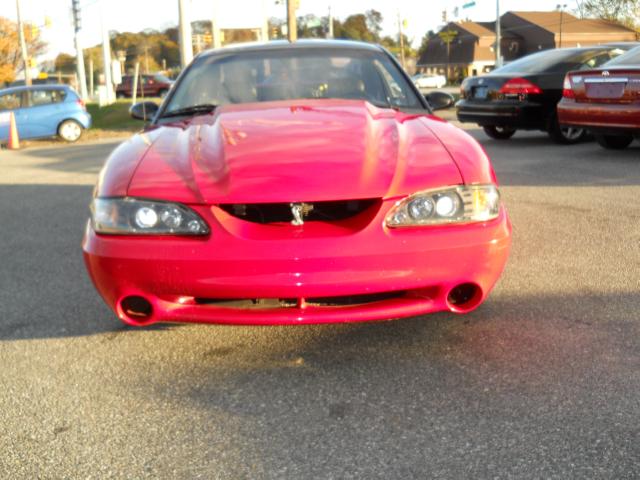 Picture of a 1995 Ford Mustang