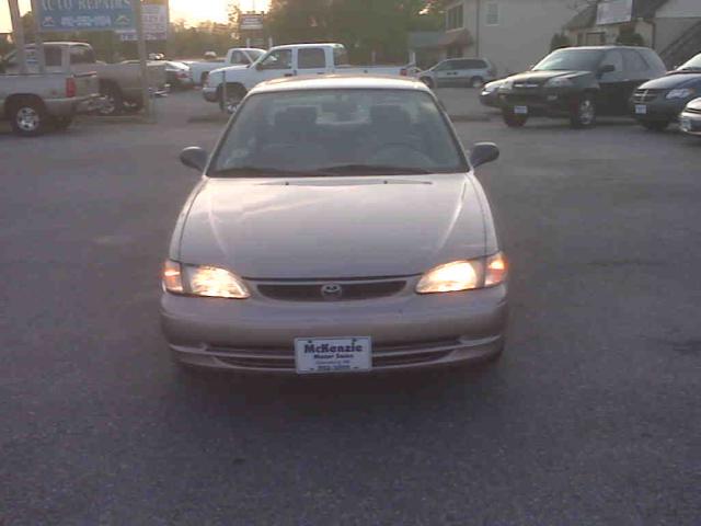 Picture of a 1999 Toyota Corolla