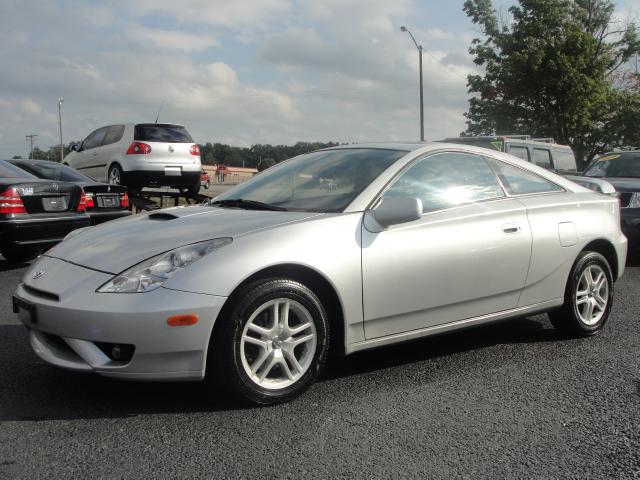 Picture of a 2003 Toyota Celica