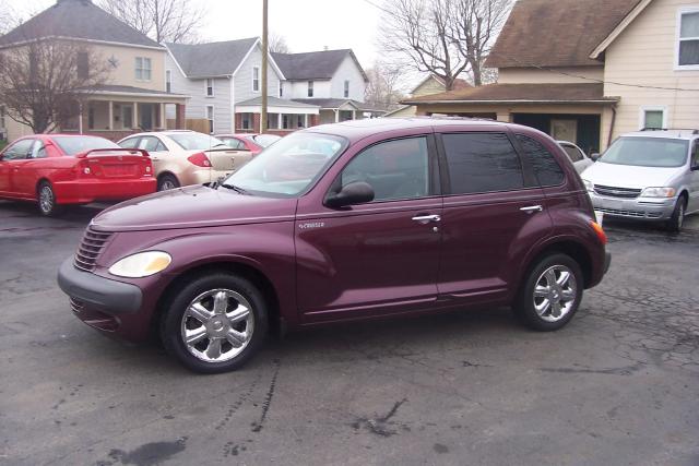 Picture of a 2002 Chrysler PT Cruiser