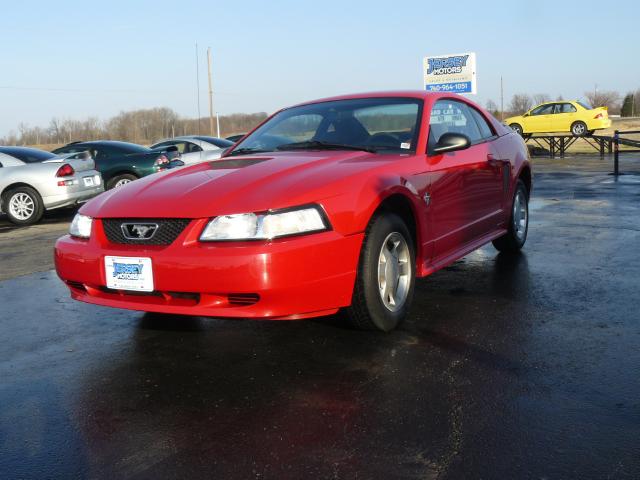 Picture of a 1999 Ford Mustang