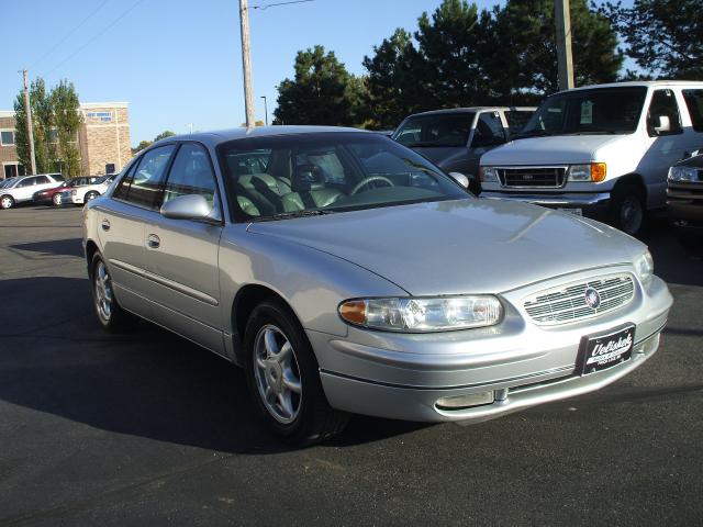 Picture of a 2002 Buick Regal