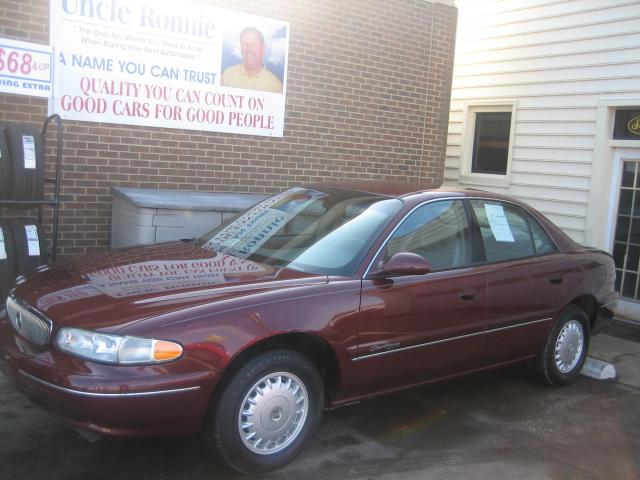 Buick Century Custom 2000. 2000 Buick Century