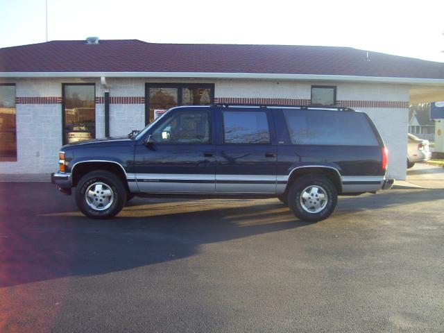 Picture of a 1994 Chevrolet Suburban