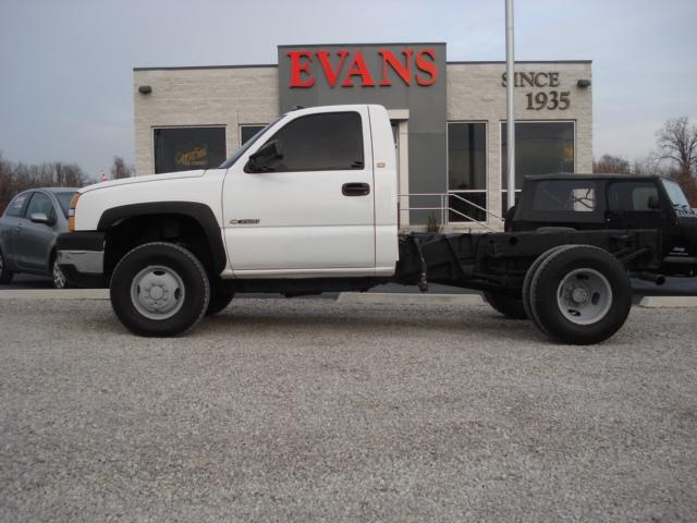 Picture of a 2004 Chevrolet Silverado 3500