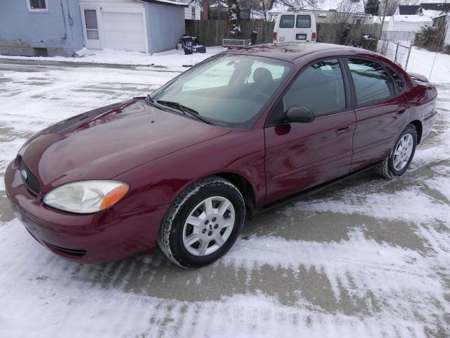 Picture of a 2004 Ford Taurus