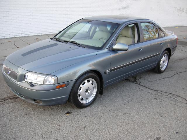 Picture of a 2001 Volvo S80