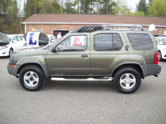 Image 1 of 2004 Nissan Xterra Gold