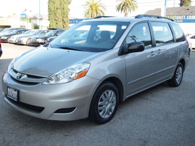 Picture of a 2008 Toyota Sienna