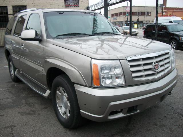 Picture of a 2002 Cadillac Escalade