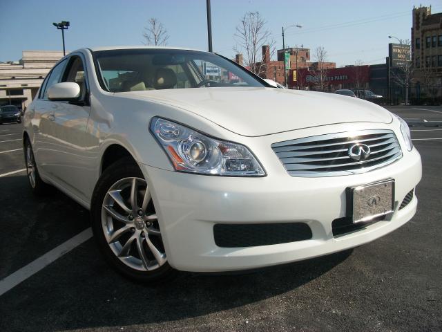 Picture of a 2007 Infiniti G35
