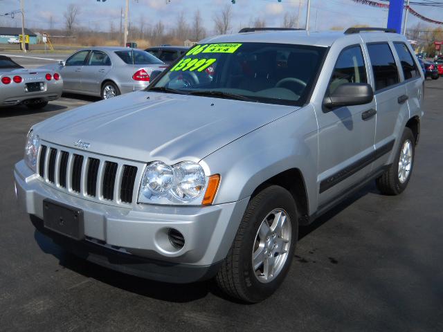 Picture of a 2006 Jeep Grand Cherokee