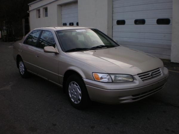 Image 1 of 1998 Toyota Camry Beige