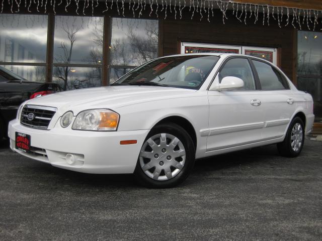 Picture of a 2004 Kia Optima