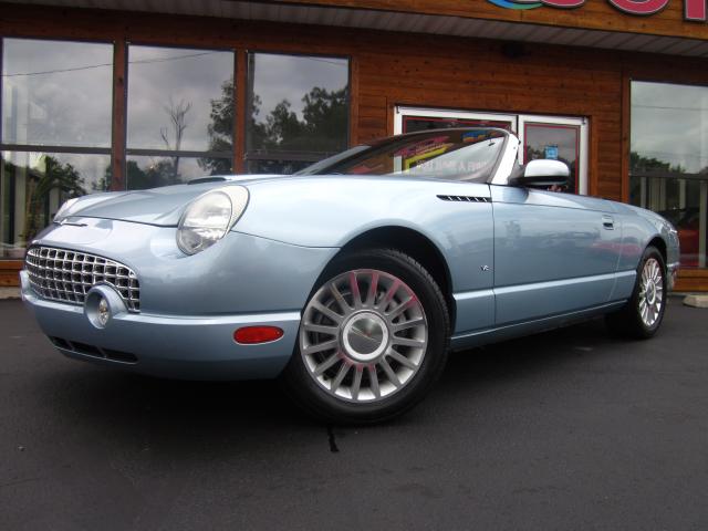 Picture of a 2004 Ford Thunderbird