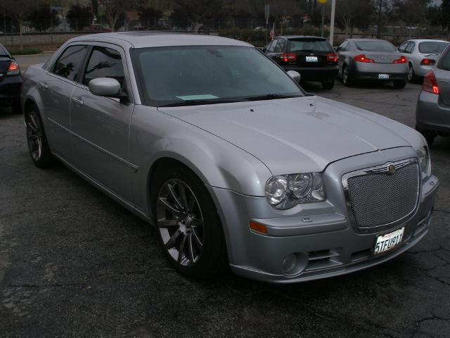 Picture of a 2006 Chrysler 300C SRT-8
