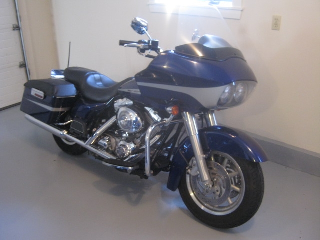 Picture of a 2006 Harley Davidson FLTRI