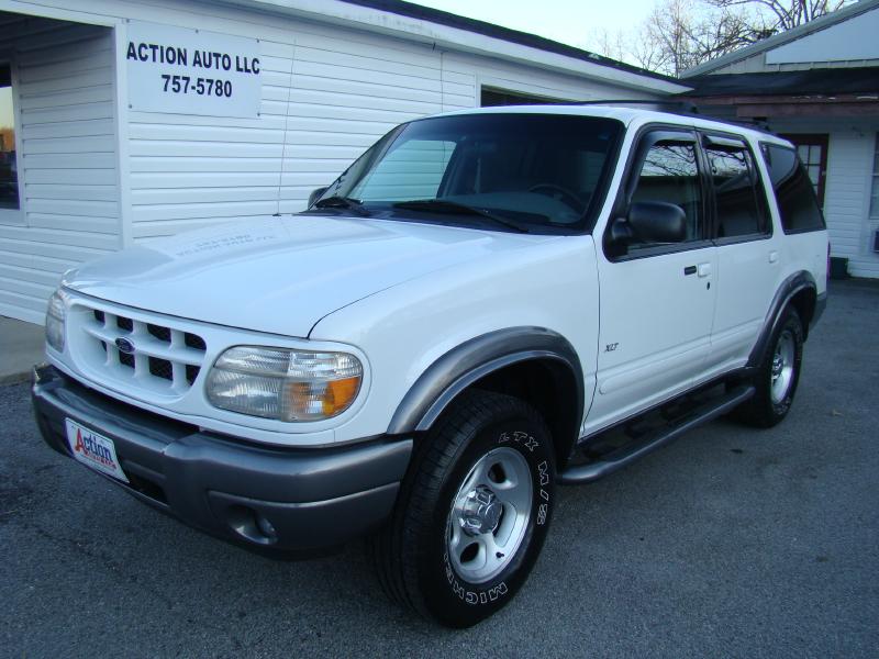 Picture of a 2000 Ford Explorer