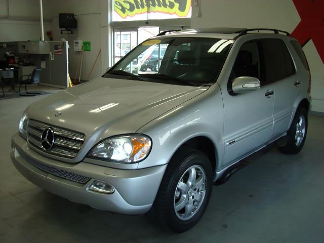 Picture of a 2004 Mercedes-Benz M-Class