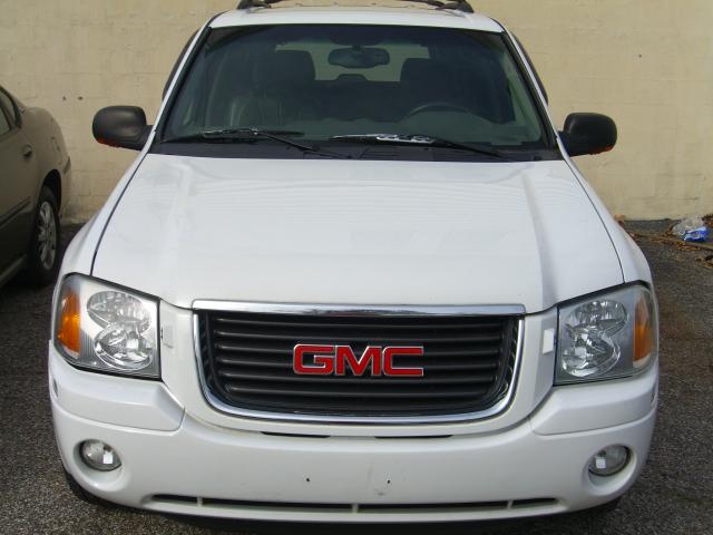 Image 1 of 2002 GMC Envoy White