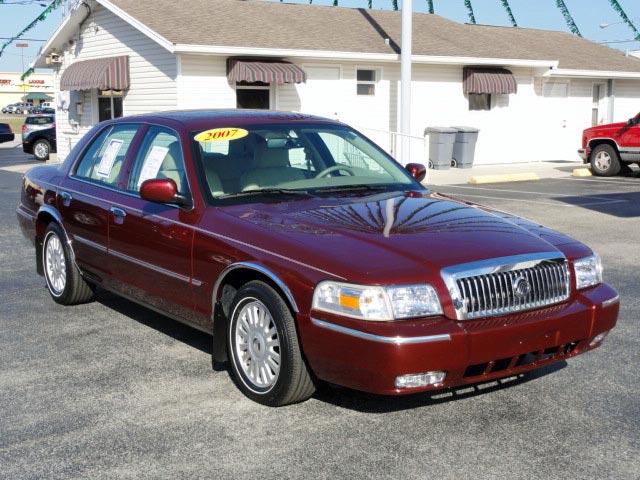 Picture of a 2007 Mercury Grand Marquis