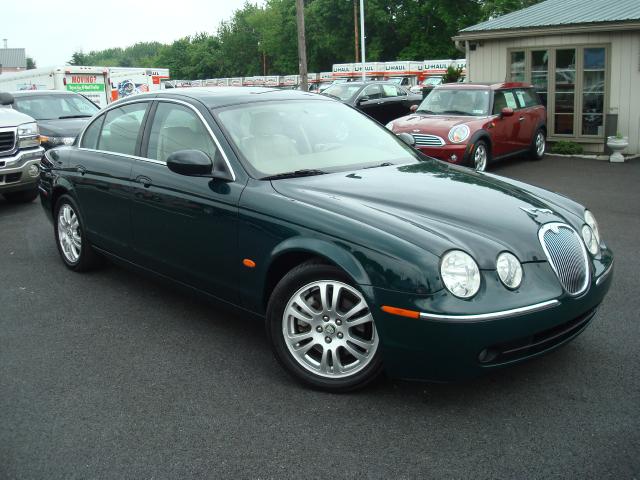 Image 1 of 2005 Jaguar S-Type Gold