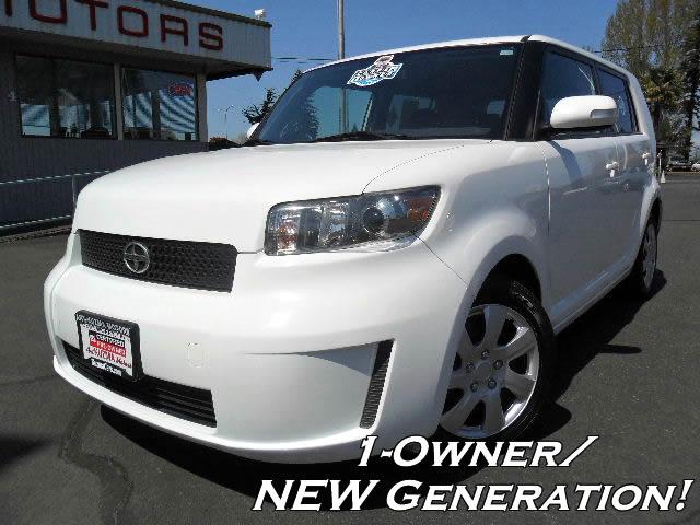 Picture of a 2008 Scion xB