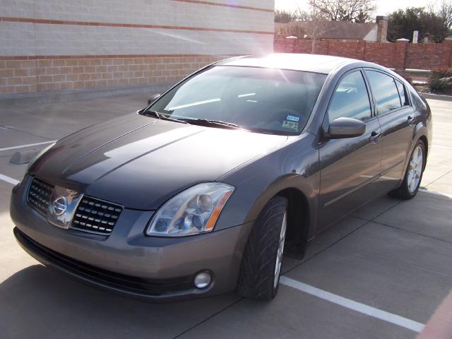 Picture of a 2005 Nissan Maxima