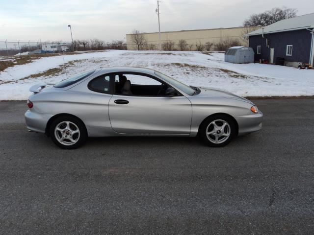 Picture of a 1998 Hyundai Tiburon