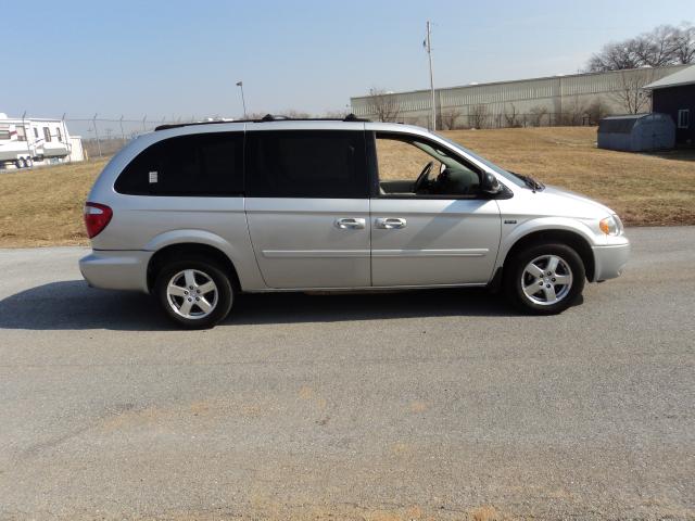 Picture of a 2005 Dodge Grand Caravan
