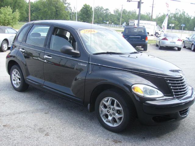 Picture of a 2004 Chrysler PT Cruiser