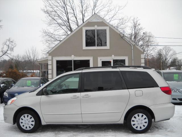 Picture of a 2005 Toyota Sienna