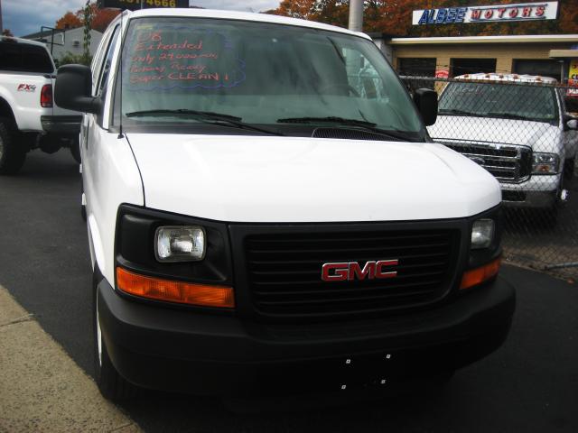 Picture of a 2008 GMC Savana