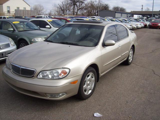 2001 Infiniti I30 Luxury