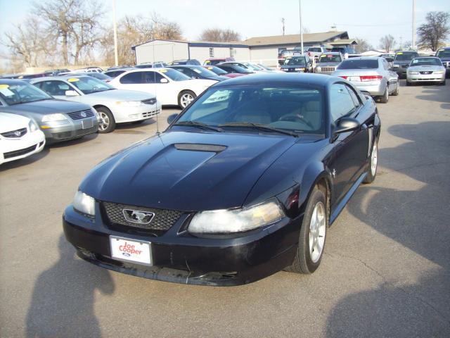 Picture of a 2002 Ford Mustang