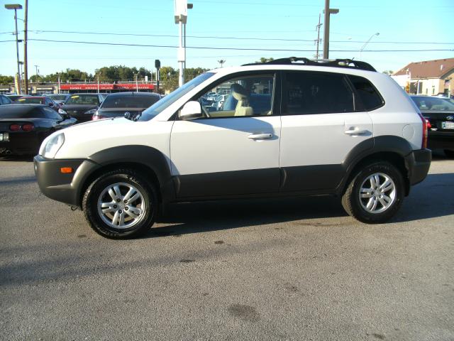 Picture of a 2006 Hyundai Tucson