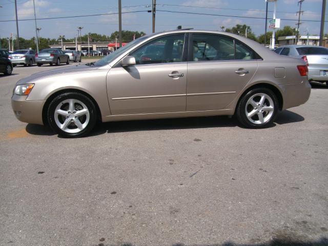 Picture of a 2006 Hyundai Sonata