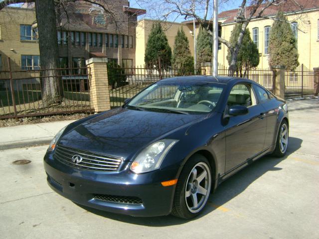 Picture of a 2004 Infiniti G35