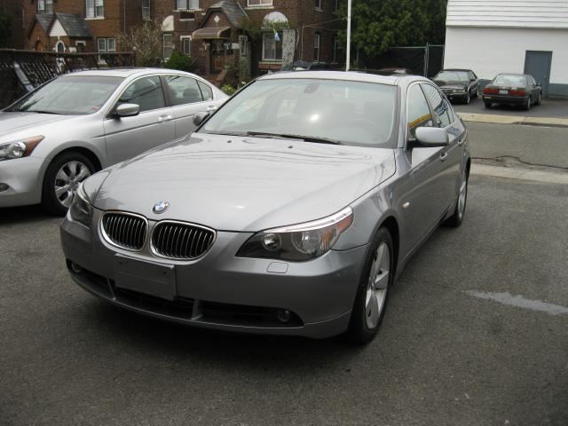 Picture of a 2007 BMW 5 Series 4dr Sdn 525xi AWD