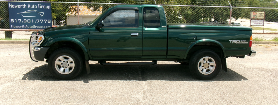TOYOTA TACOMA